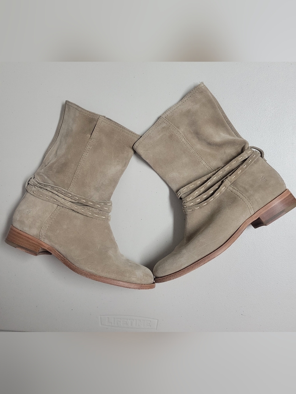 Frye Cara Pickstick Mid Boot Suede Leather Size 7B.
